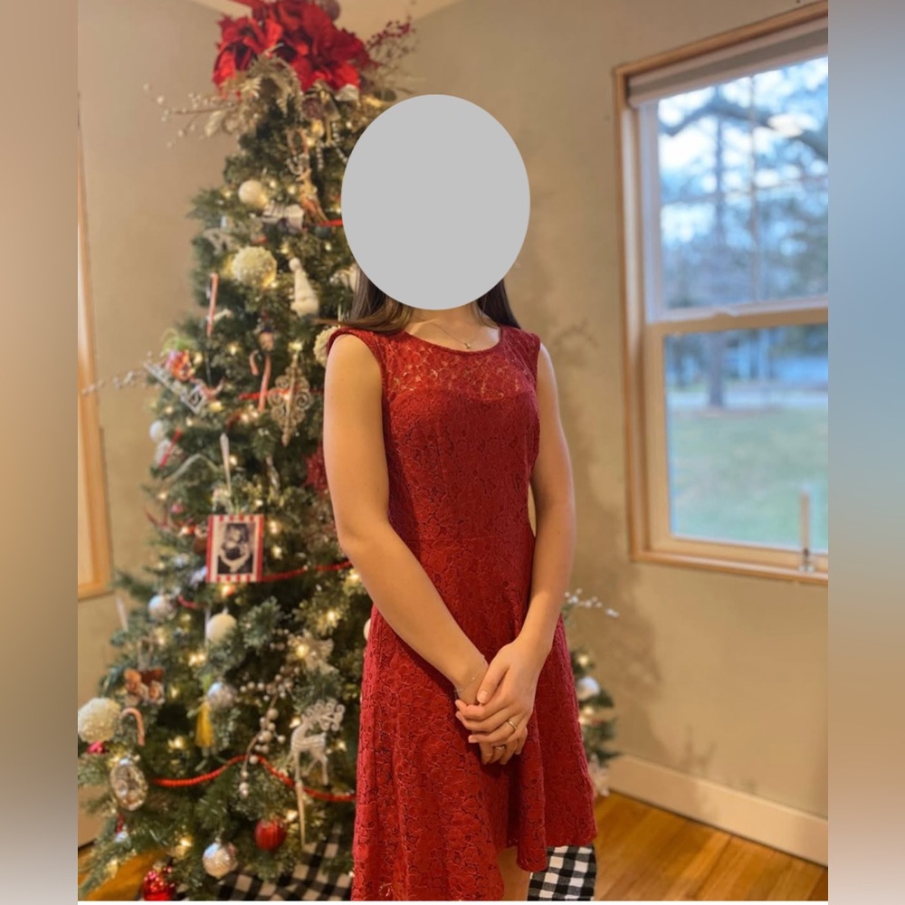 Elegant Red Lace Dress - Size 00